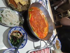 -王奋斗贵州酸汤牛肉火锅