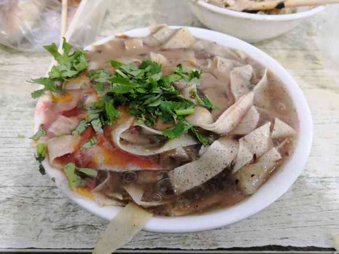 清真祥通锅巴菜-"春节之后第一次外出买早点,远远地看到祥通.