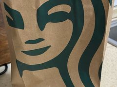 -星巴克(上海虹桥新天地二店)