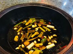 -忆乡情铁锅炖鱼饭店(延庆店)