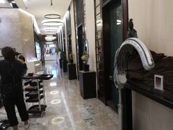 -AKOZO Beauty Salon