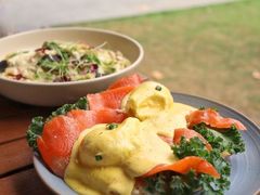 烟熏三文鱼班尼迪蛋-Money Shops(愚园路店)