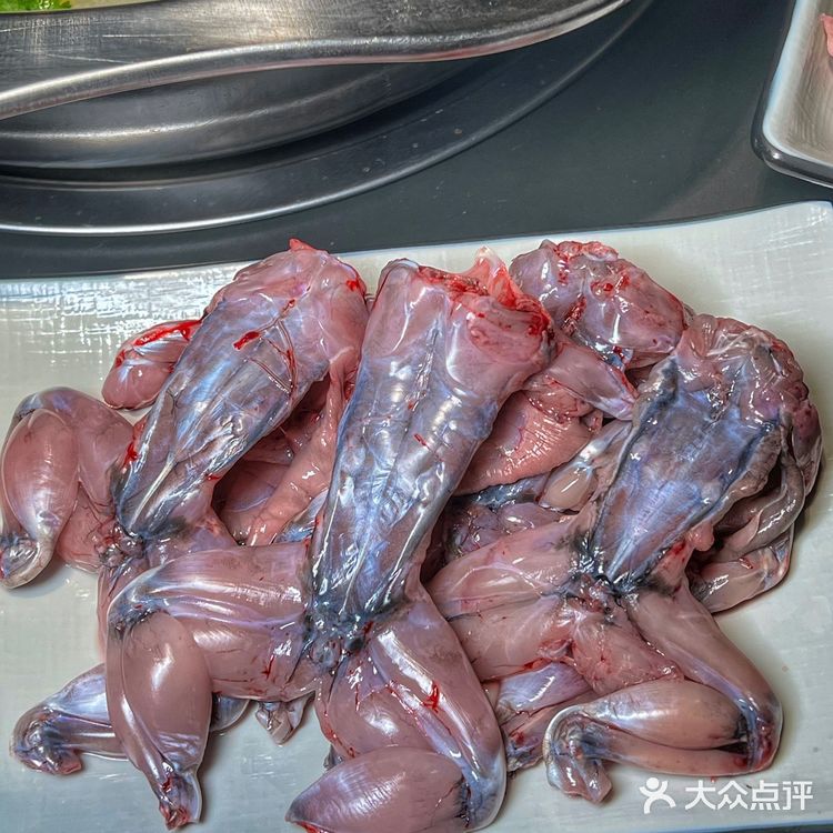 在深圳！！这家田鸡火锅我能吃一辈子！嘎嘎香