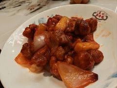 菠萝咕噜肉-朱记乳鸽王·非遗石岐乳鸽·全鸽宴(大兴旗舰店)