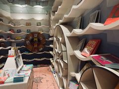 -钟书阁(群光广场店)