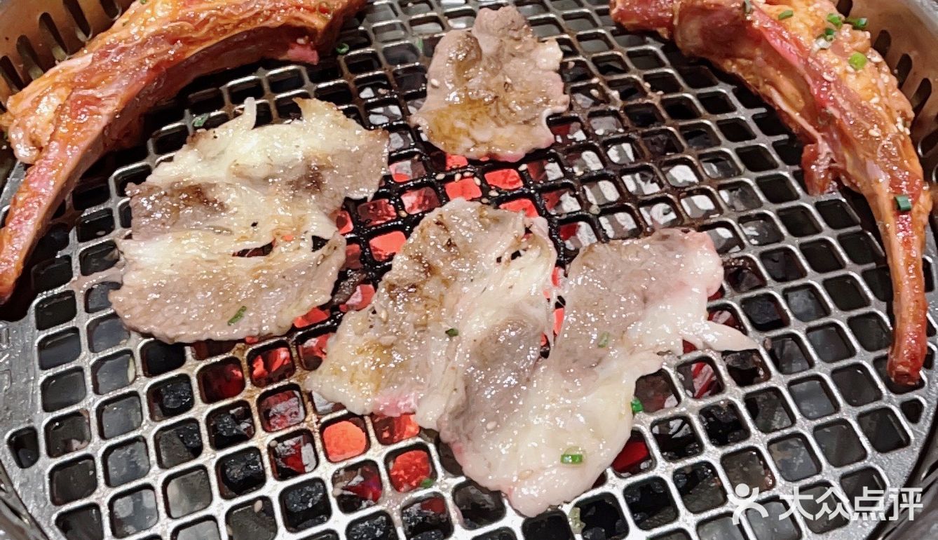 一起来吃肉。