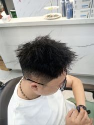 点击看大图 -尤司男士国潮理发馆