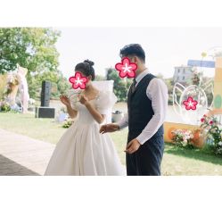 -艾米丽婚纱礼服