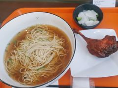 -百年老字号·观振兴蟹黄面·三虾面·苏式面(观前街富仁坊巷店)