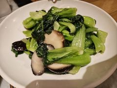 -渝信川菜 · 川味家常菜(财富购物中心店)