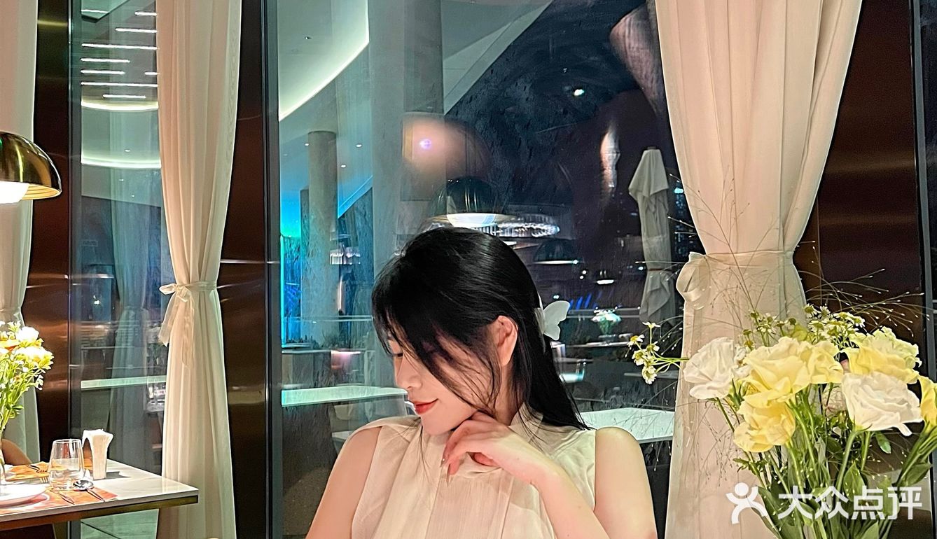 深圳餐厅 | 𝙈𝙚𝙩 𝙥𝙚𝙩𝙖𝙡遇见花瓣💐