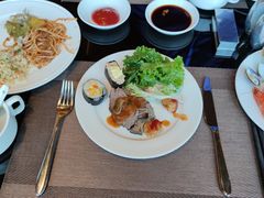 -大中华希尔顿酒店-念自助餐·嗨啤·小龙虾