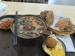 烧饼夹坛子肉-昌顺马记小吃店(昌盛园店)