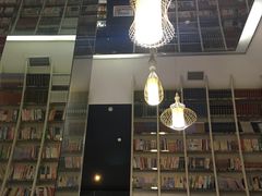 -钟书阁(松江泰晤士小镇店)