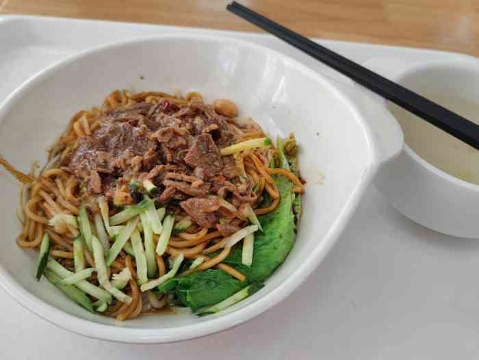 上海电力大学三好堂-"今天,哈哈哈,居然有我们食堂的点评,那我.