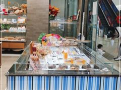 面包甜点陈列柜-巴黎贝甜(熙悦汇店)