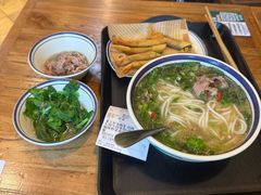 -云阿蛮云南生烫牛肉米线(奉贤路店)