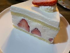 草莓蛋糕-MI WU FACTORY米屋美食工厂餐厅(绿地店)