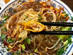 -爆炸头阿姨小四川正宗川味小吃(无任何分店)