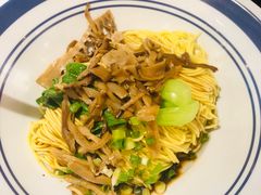 -霸蛮湖南菜·牛肉粉(荣京西街店)