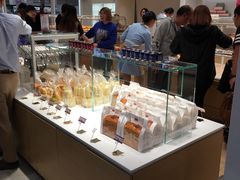 面包甜点陈列柜-好利来(梅江永旺店)