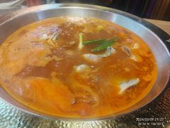 -野山舂·贵州现舂酸汤牛肉(东山店)