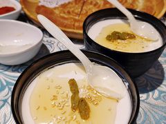 手工自制酸奶-巴扎美食·新疆菜·西域歌舞表演餐厅(新疆大厦店)