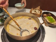 -洪氏嗨捞·猪肚鸡火锅(阳光天地店)
