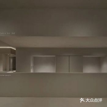 盒子是经过不同体块组合而形成的 在各个区域内运用不同