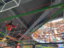 点击看大图 -嗨翻Hi-Fun竞技主题乐园·蹦床团建生日聚会(五棵松华熙店)