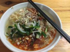 -巍山火巴肉饵丝(大理古城店)