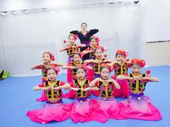 -小芳舞蹈团·少儿舞蹈·中国舞(龙江校区)