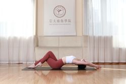 -亚太瑜伽普拉提学院