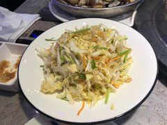 海蜇白菜-船梆煮•蒸汽海鲜·炉火烤肉(五四广场店)