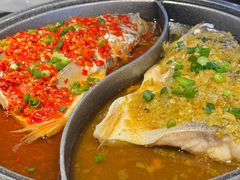 -阿瓦山寨·湘菜现炒·剁椒鱼头王(咸阳总店)