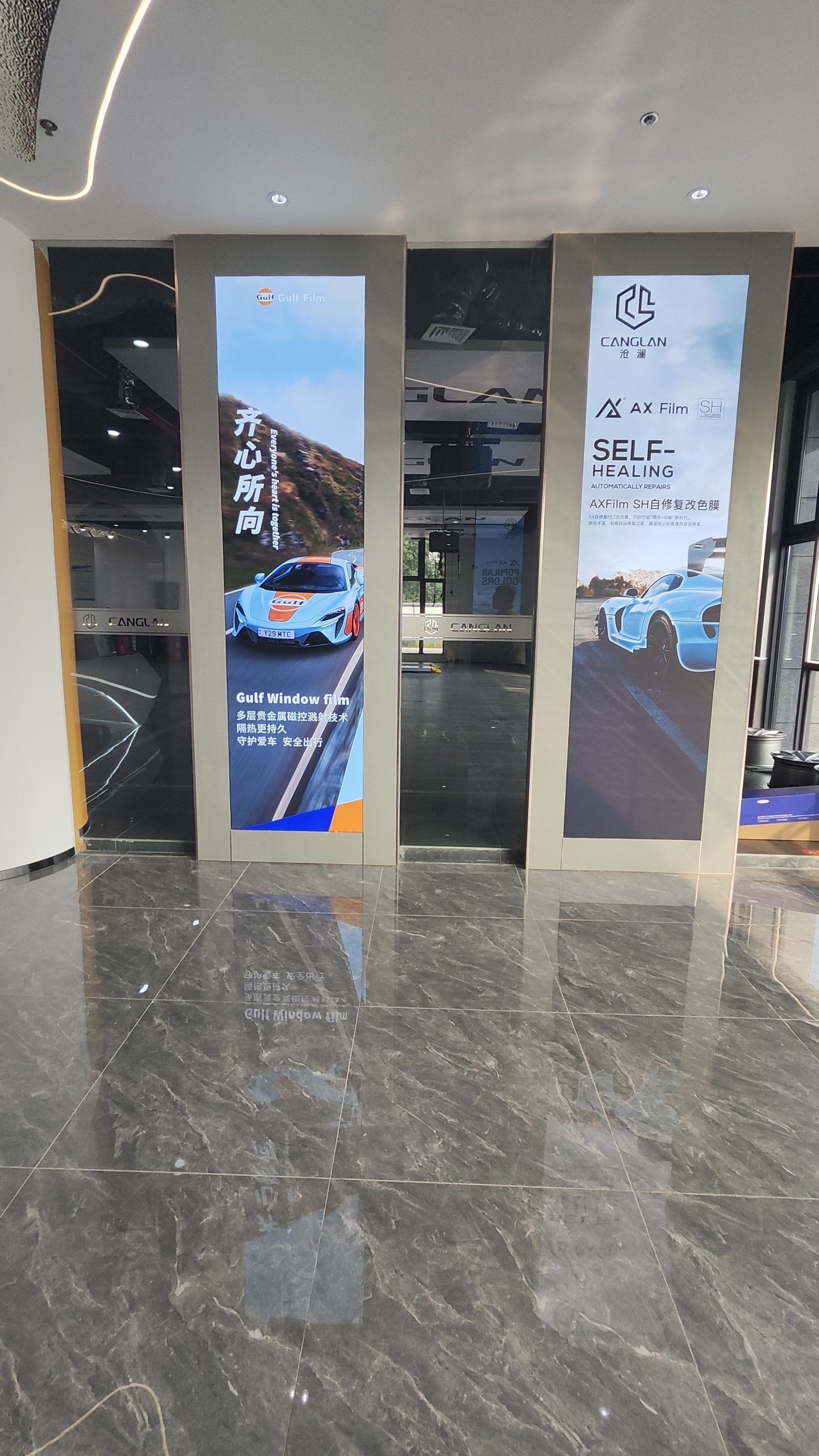 汽车店新开,环境干净整洁