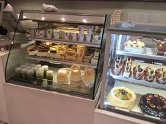 面包甜点陈列柜-面包新语(滨湖万达店)