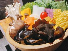 -湊湊火锅·茶憩(新中关购物中心店)