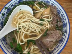 -嘻小北·兰州清汤牛肉面(太平洋森活天地店)