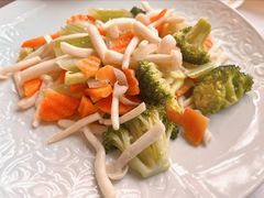 黄油炒时令蔬菜-莫斯科餐厅