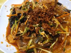 肉冒拉皮-天添纸包鸡家常菜