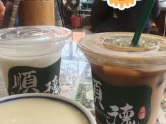 -周大娘牛乳(旧寨古村总店)