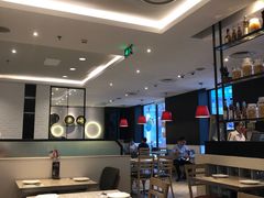 大堂-必胜客(证大大拇指店)