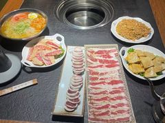 -七甲山烤肉(长白山奇石山珍根艺一条街店)