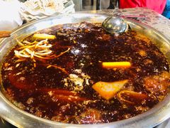 -肖肖酸萝卜鱼火锅(总店)