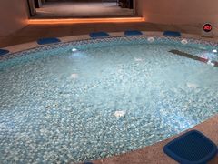 -涨巢·潮玩水疗局