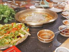 -顶顶汤火牛排火锅·经典铜锅涮肉