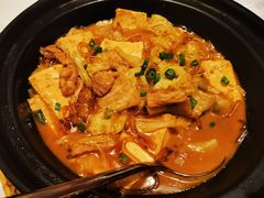 白菜豆腐炖五花肉-臻宝中餐厅·大连菜·海鲜·融合菜(大连一方城堡豪华精选酒店)
