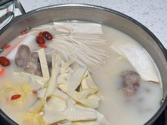 -三人行骨头王火锅(长寿店)