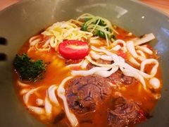 手切酸菜牛腱子面-陳八两面家(滨江天街店)